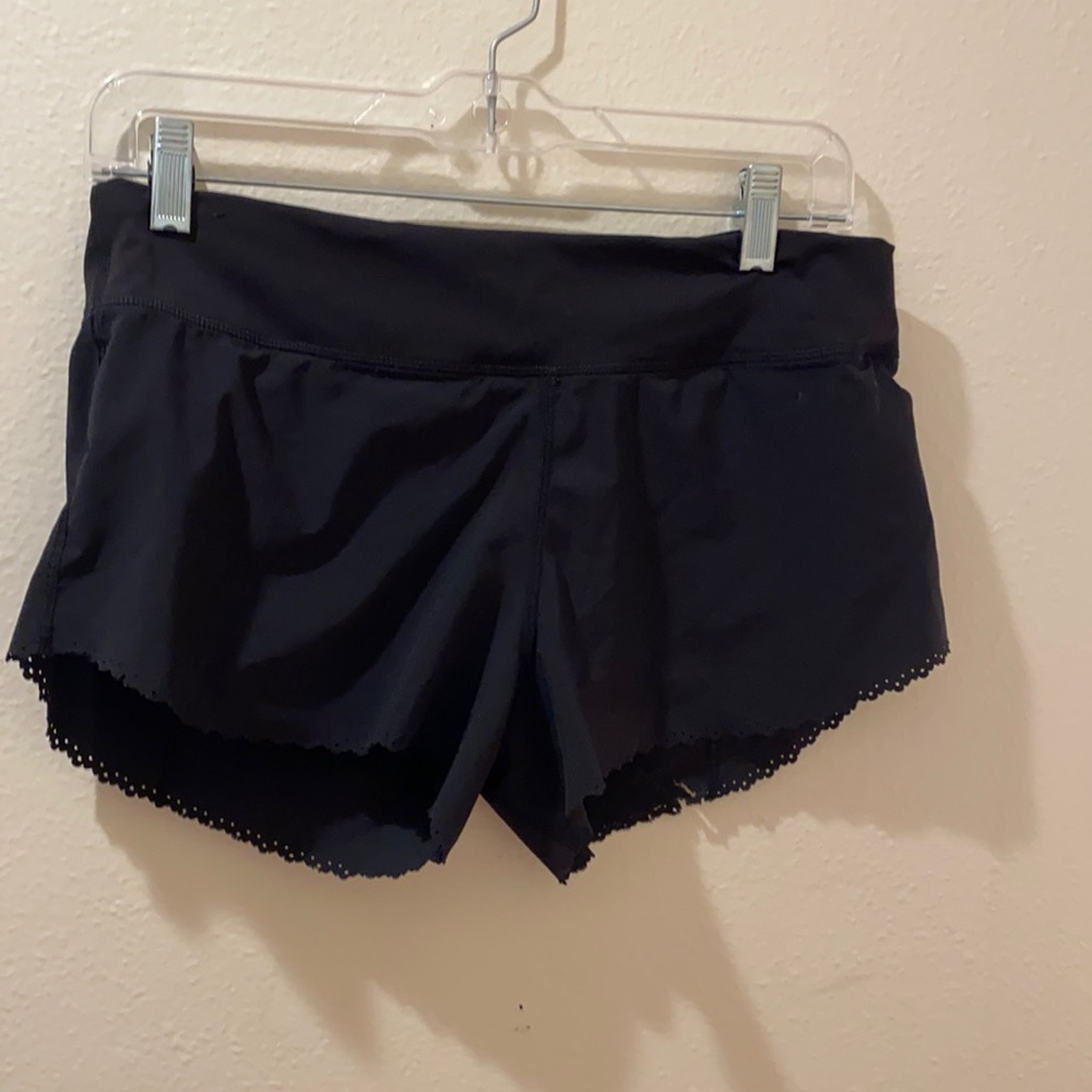 Lululemon limited time sale running shorts